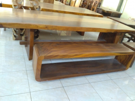 Meja Makan Minimalis Kayu Trembesi